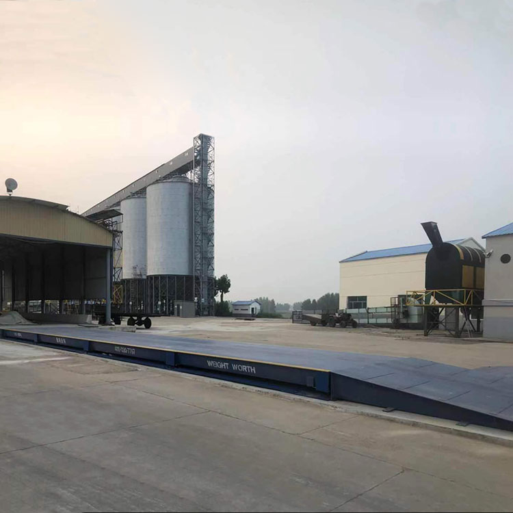 黑龍江齊齊哈爾糧倉移動地磅秤100噸鋼基礎移動地磅